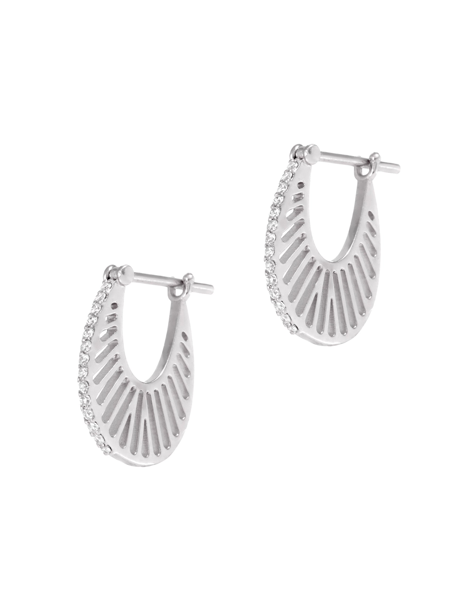 White Gold Flat Ray Earrings - Size 2