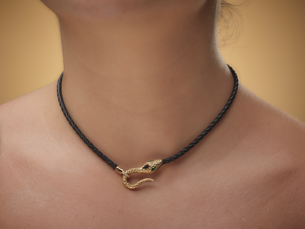 Medusa Choker