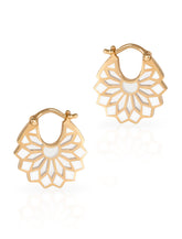 The Lady Sursock Earrings White – Size 3