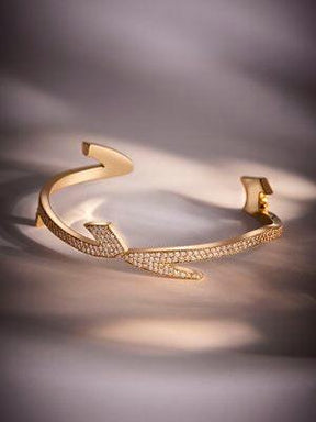 Hobbi - Gold "Hobb" Diamond Cuff by Bil Arabi - Tales of Stones