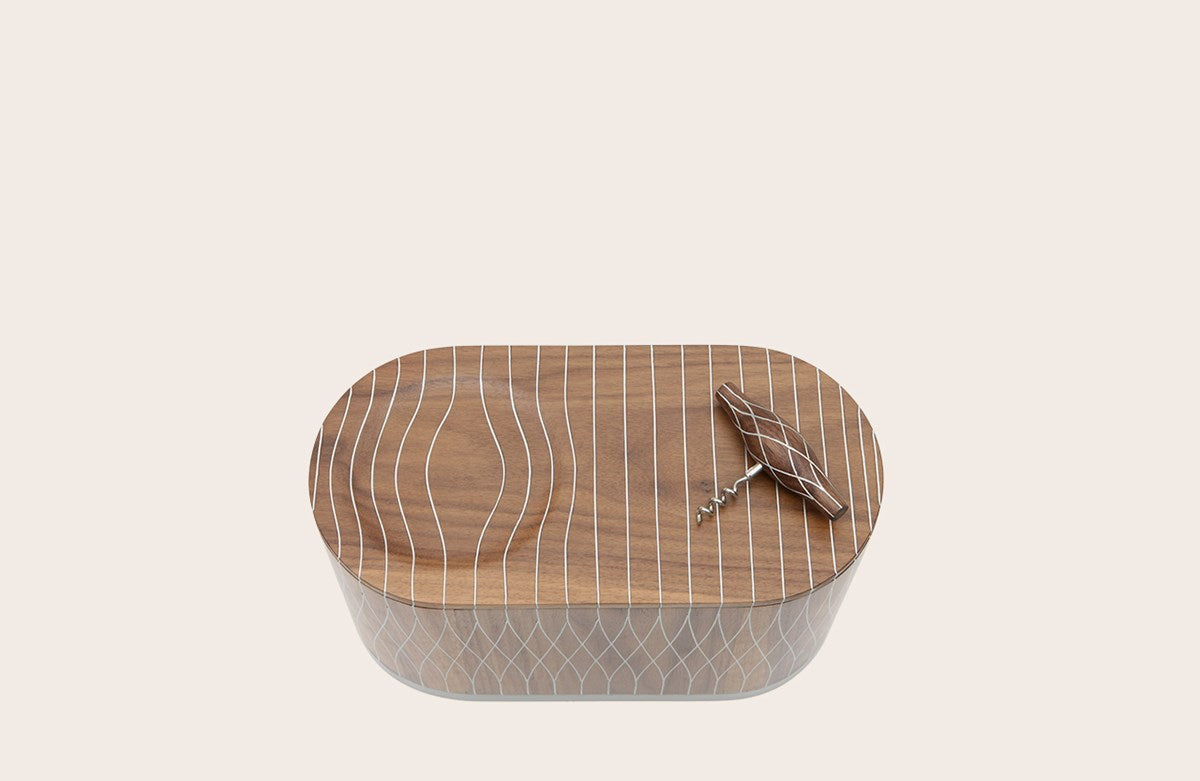 Ice bucket with corkscrew