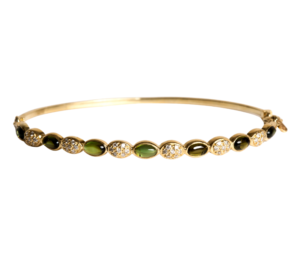 Freestyle Green Tourmaline Oval Bracelet With Diamond Clusters