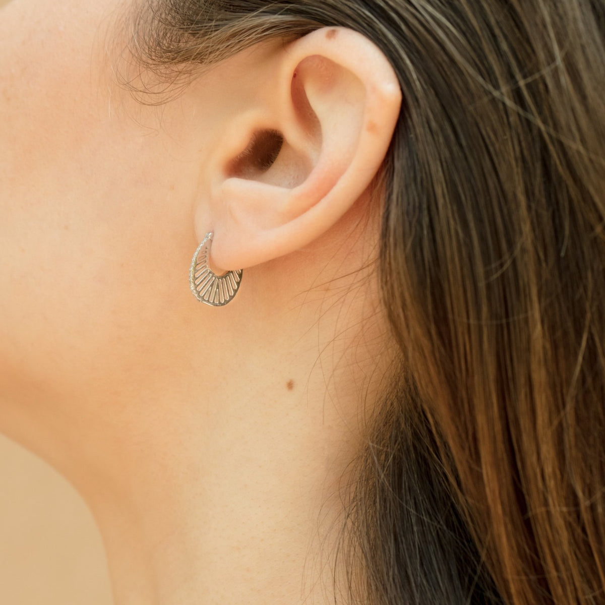 Flat Ray Hoops White Gold Earrings