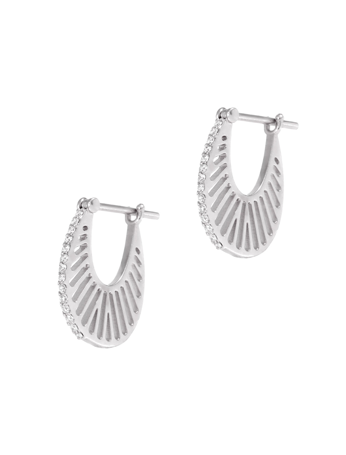 White Gold Flat Ray Earrings - Size 2