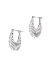 White Gold Flat Ray Earrings - Size 2